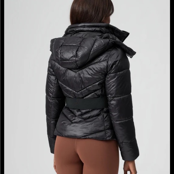 LIKE NEW BUFFBUNNY Onyx Black Waist Taper Puffer Jacket - Picture 2 of 10